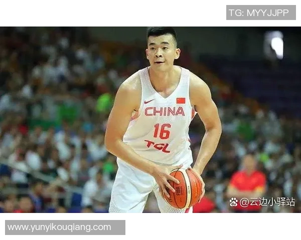 李慕豪：从篮球新星到职业生涯的辉煌转折点探索与成长之路